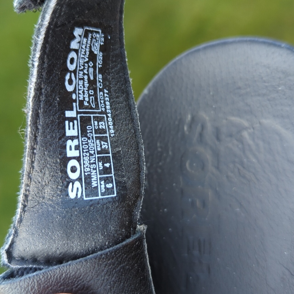 6 Sorel Roaming Decon Sandals - Picture 2 of 6